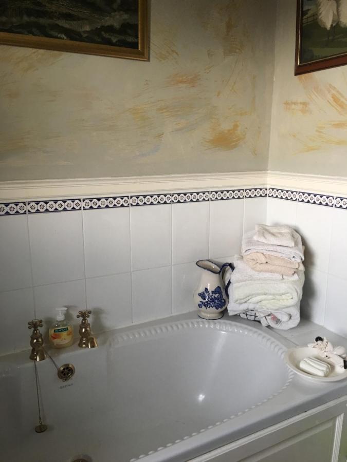 Wynberg House Bed & Breakfast สวอนซี ภายนอก รูปภาพ