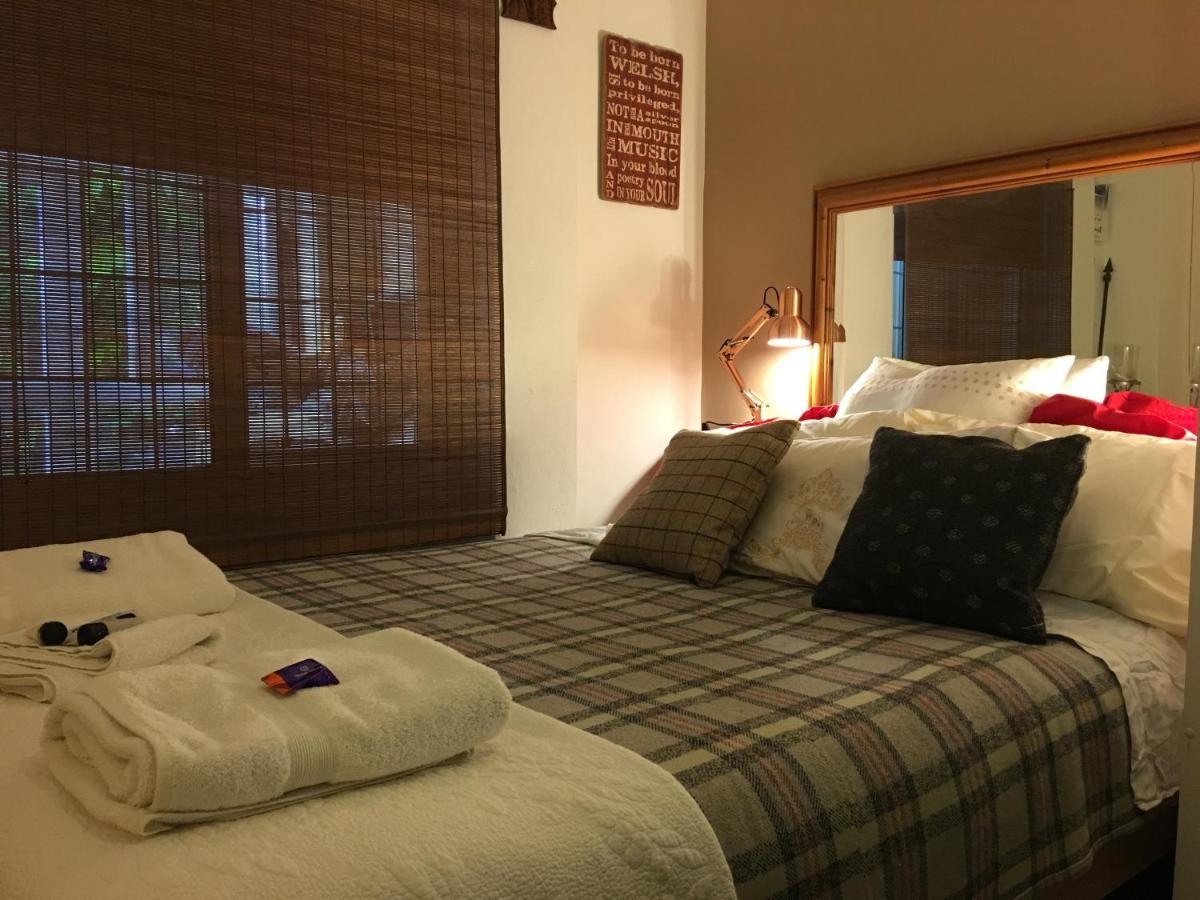 Wynberg House Bed & Breakfast สวอนซี ภายนอก รูปภาพ