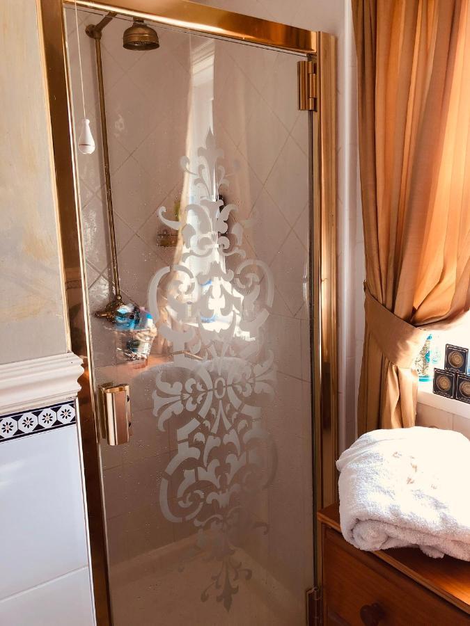 Wynberg House Bed & Breakfast สวอนซี ภายนอก รูปภาพ