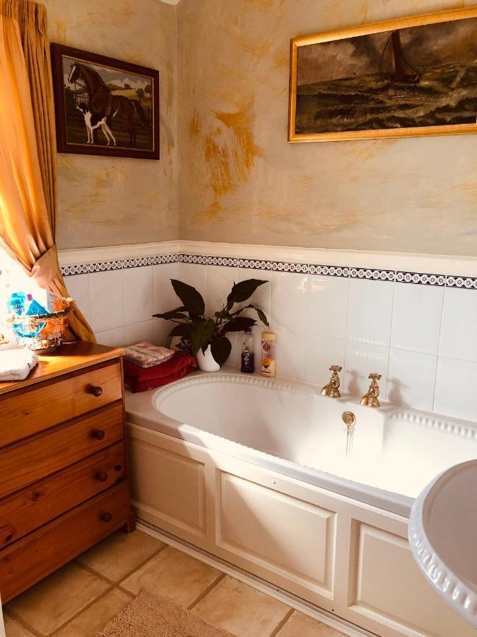 Wynberg House Bed & Breakfast สวอนซี ภายนอก รูปภาพ